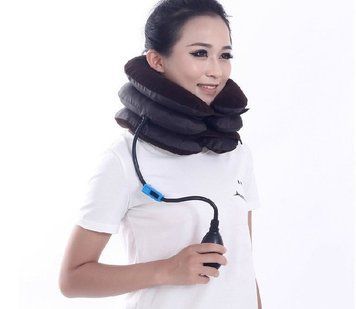 Масажер - комір для шиї Tractors for cervical spine ∙ Лікувальний надувний комір для розвантаження та масажу шиї 45037/12 фото