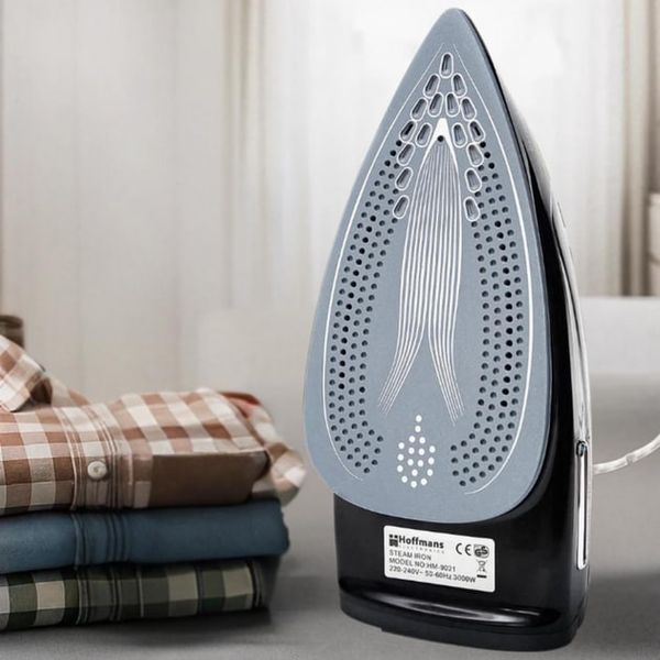 Праска Hoffmans HM-9021 3000W &bull; Парова праска з керамічною підошвою функцією авто відключення та потужним паровим ударом 55651/19 фото